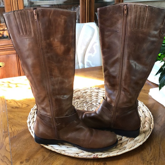 Britain Leather Ladies boots. - Picture 3 of 6